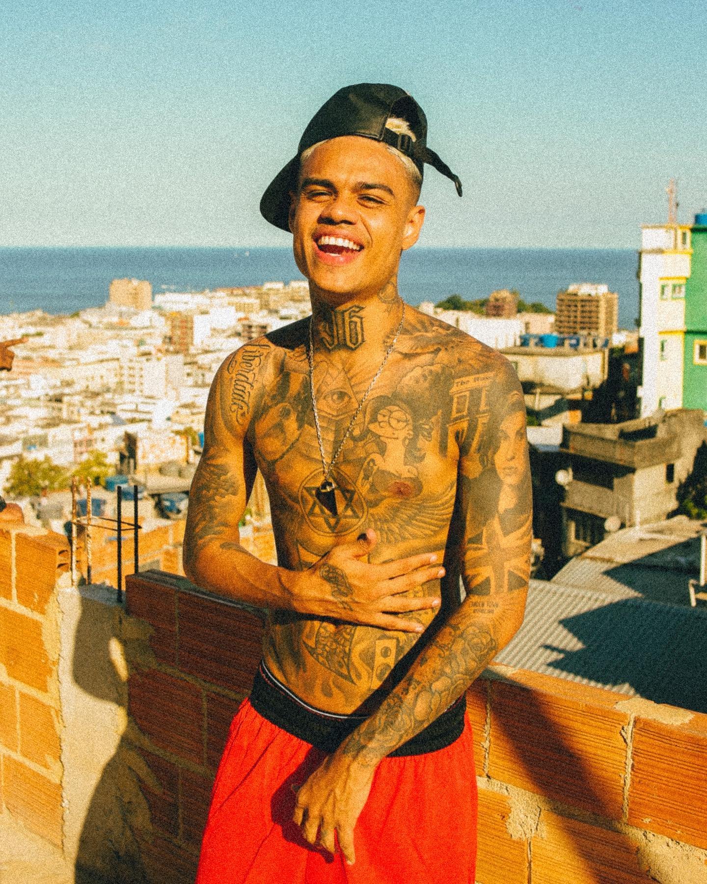 Josetomedsco deixa o like. Josetomedsco deixa o like. Эйдан даулинг и его жена. Mc cabelinho. Joost klein тату.