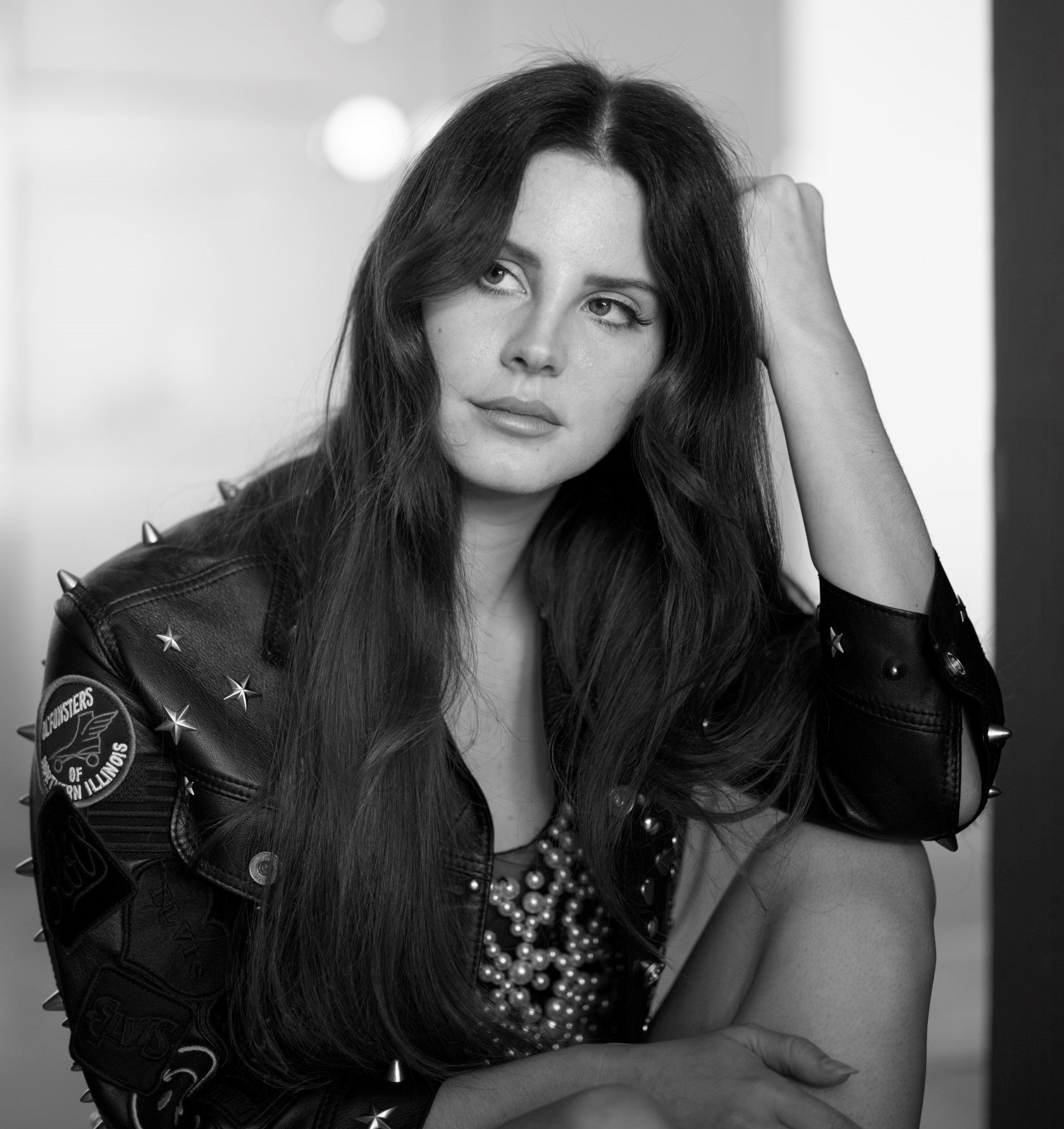 Lana Del Rey Nude Leak:  The Internet Is Going Crazy! - lyv37oh