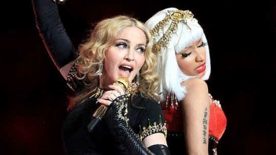 Madonna nicki minaj. Мадонна в новом клипе. Ники минаж и мадонна клип. Madonna and nicki minaj. Ники минаж и мадонна.