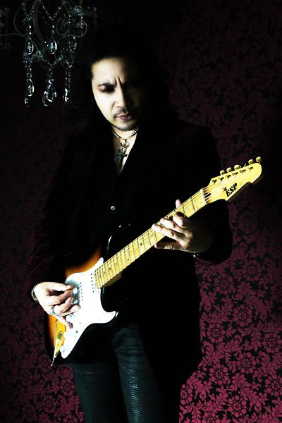 Kelly Simonz biography | Last.fm