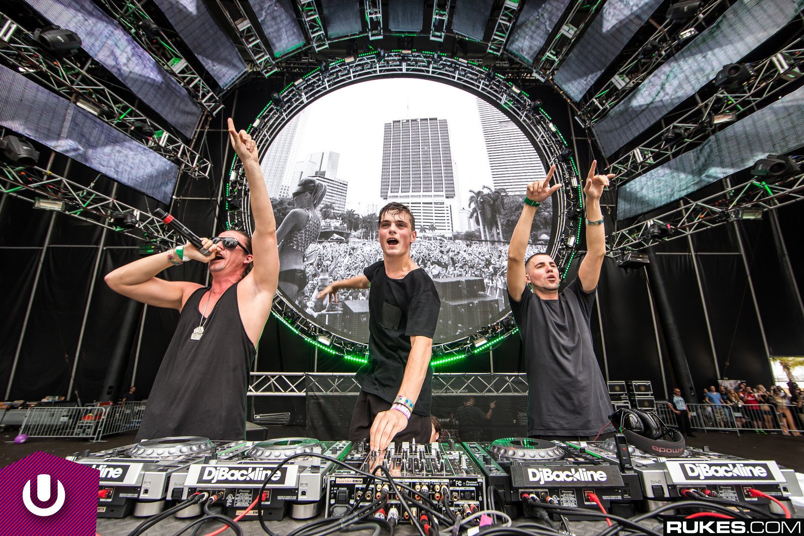 Tiesto like mike. Martin Garrix 2014. Dimitri Vegas, Martin Garrix, like Mike - Tremor.