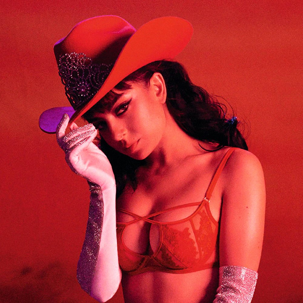 Charli xcx 2022 альбом. Icona pop feat. Charli xcx crash 2022. Charli charli xcx. Charli xcx.