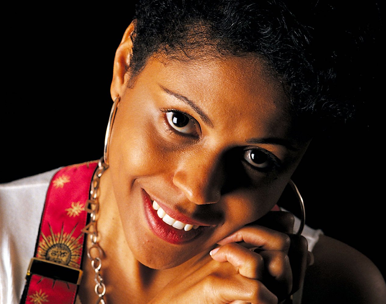 песня gypsy woman la da dee. Crystal waters gypsy woman обложка. Crystal waters gypsy woman (she's homeless). La da dee crystal waters. Crystal waters gypsy woman.