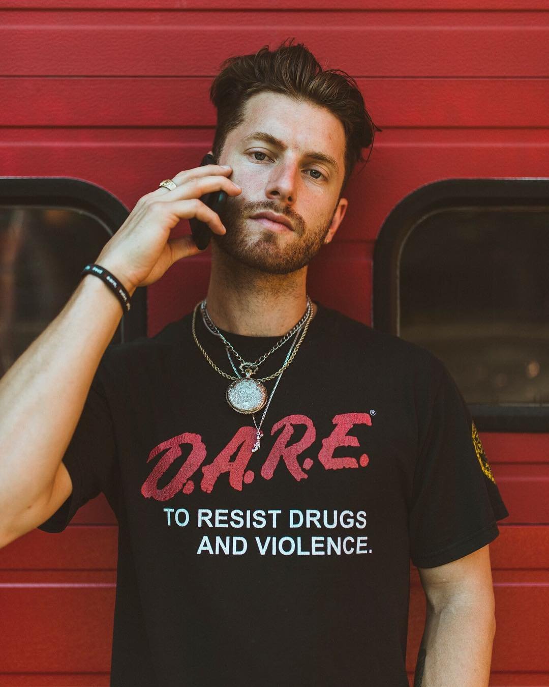 I e mark. Marc e. Bassy. Вес нетто иконка. Марк беллингхаус.