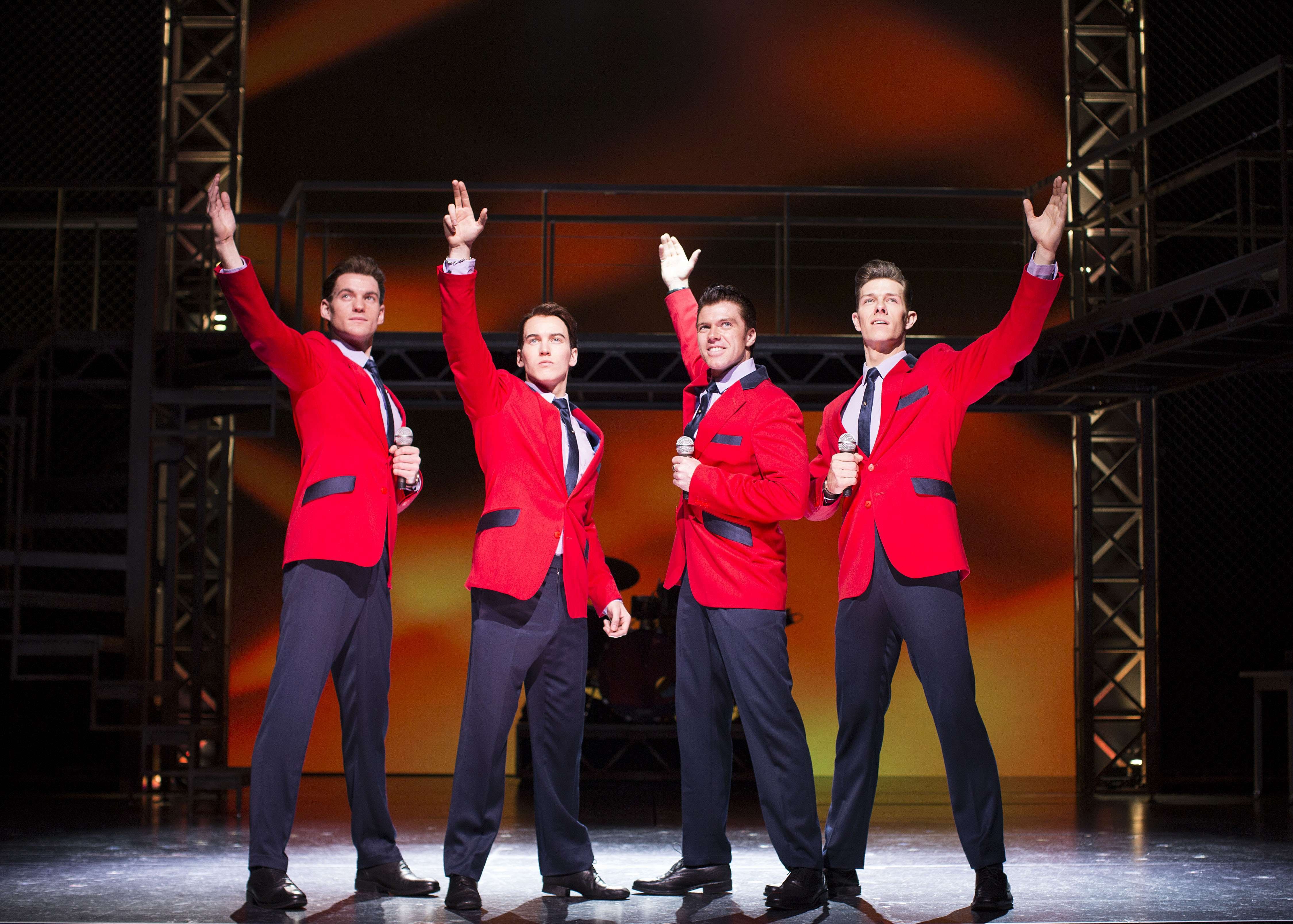 Casting music. Джерси бойс. Шоу парни Бродвей. Jersey boys Musical. Джерси для концертов.