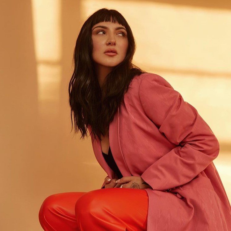 Julia Michaels Profile Picture