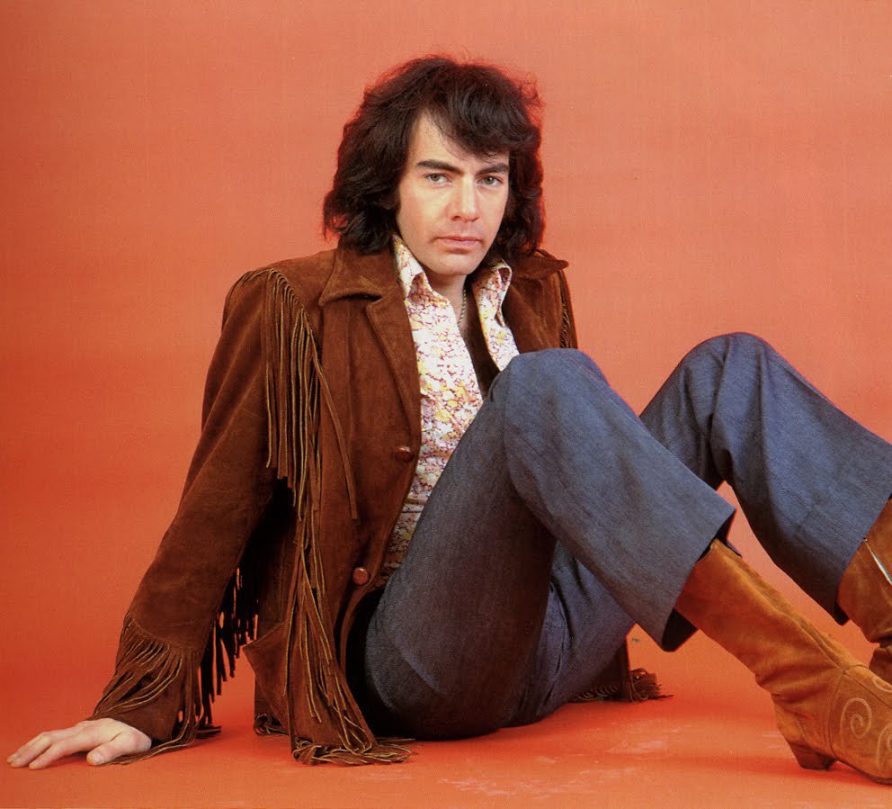 Neil Diamond in the early 70's  Neil diamond, Diamond picture, Diamond