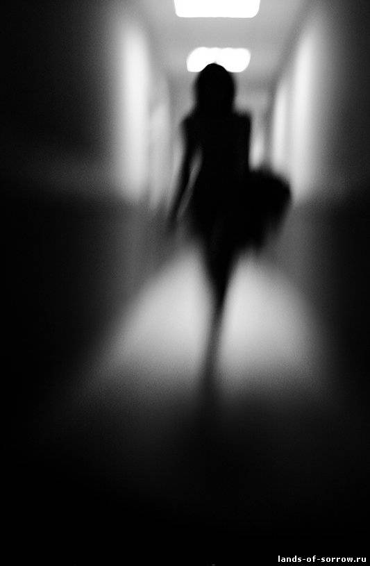 Я искренняя. Гордая женщина. Абонента нет картинки. Одиночество у окна. Нет ее фотографии.