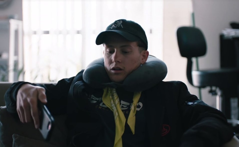 Виктор петрович баринов война за отель. Шеф песни. Слушать альбом шеф. Шеф / comme un chef. Музыка для шефа.