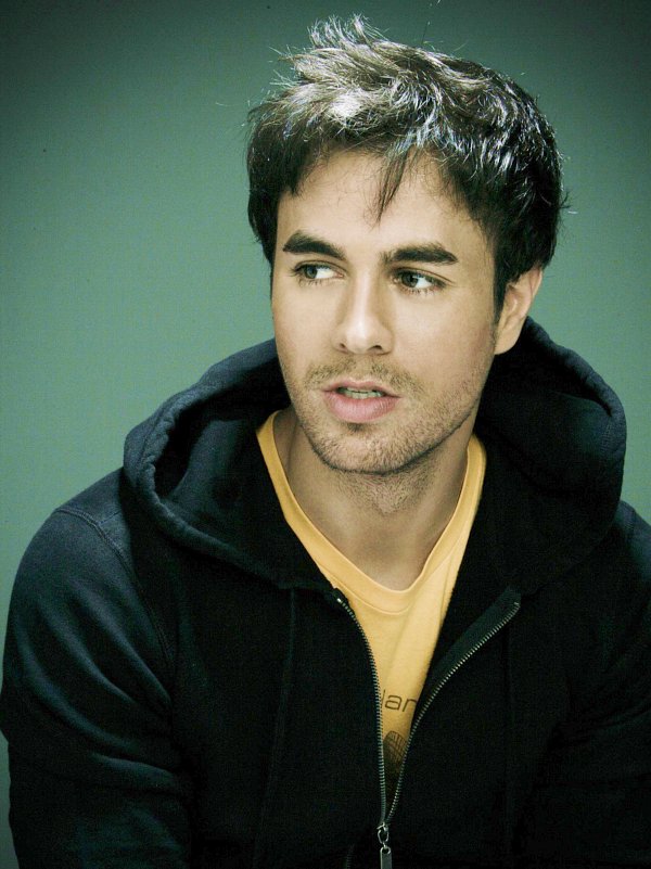 Энрике иглесиас как выглядит сейчас 2025 bailamos 2008 - Enrique Iglesias Last.fm