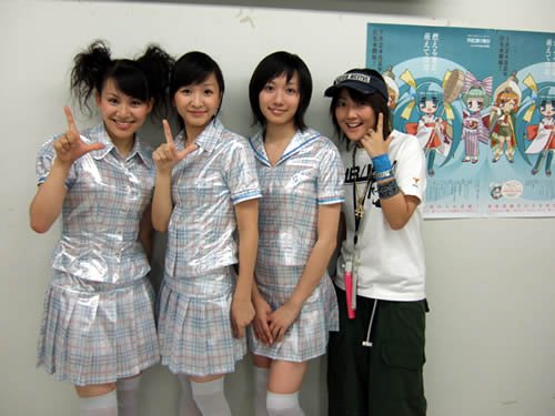 Perfume ぱふゅーむ×DJ momo-i アキハバラブ Amazon.co.jp: アキハバラブ[限: ミュージック