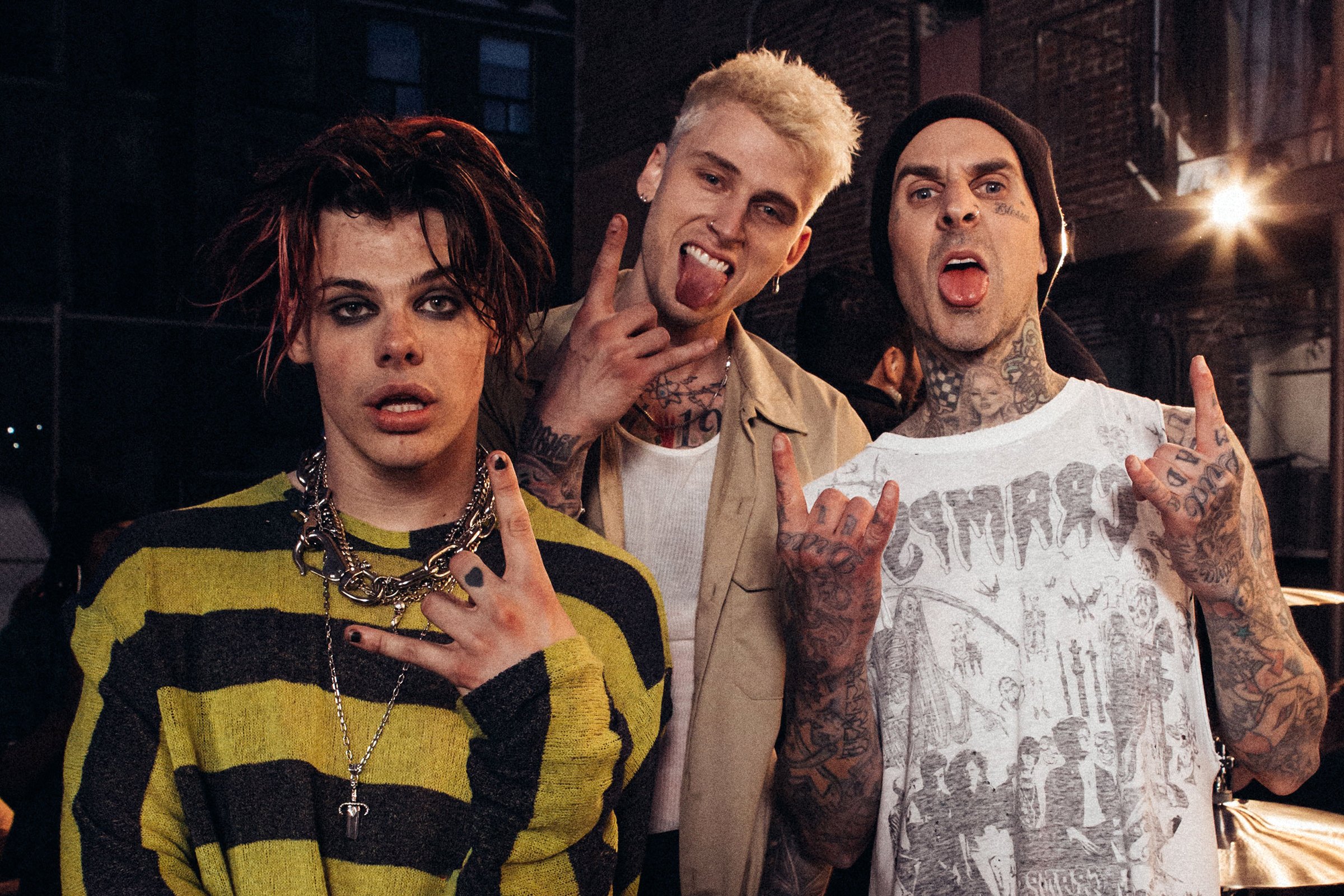 Músicas, vídeos, estatísticas e fotos de Machine Gun Kelly, YUNGBLUD