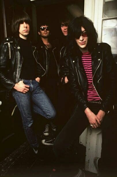 Blitzkrieg Bop — Ramones | Last.fm