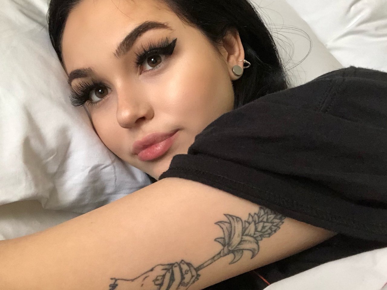 Maggie Lindemann Lyrics Music News And Biography Metrolyrics