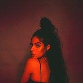 JESSIEREYEZGALORE_S45.jpg