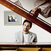 deadc4-20130328-jim-dooley-piano.jpg