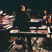 Glass_performing_live_at_Progman_Cometh.jpg