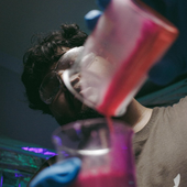 gordo do doomshop fazendo ciencia pro album novo dele.jpg