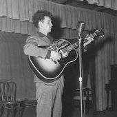 Woody-Guthrie.jpg