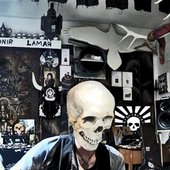 Dead Skeletons - studio