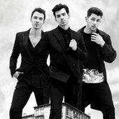 JONAS BROTHERS