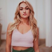  iLana Armida