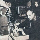 Eno with Harmonia 74.jpg