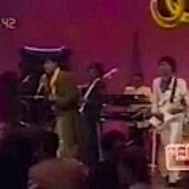 Video-fragment of \"Love Me Like This\" performed @ Soultrain , 1983