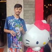 Dj RaMeMes BAFANDO com a Hello Kitty