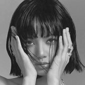 LISA for VOGUE (2021).jpg