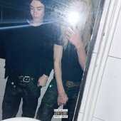ouu (left to right) - Single
