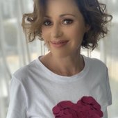 Tina - heart tee.jpg