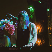 j of glass beach, live in dallas