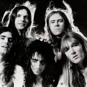 Alice-Cooper-band-portrait-resized.png