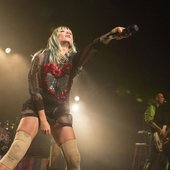 2530532-1504696941-laesst-publikum-singen-mieze-katz-von-mia-2VA0xO8GWJec.jpg
