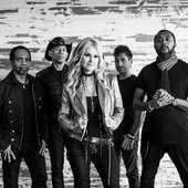 TheBoneshakerswithMindiAbair.jfif