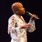 Angélique Kidjo Live