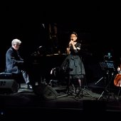 Kimiko Ono (center) with Jean Michel Bernard and Jan Stokłosa