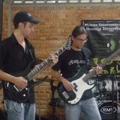 André de Sá (Guitars) and Emanuel Monteiro (Bass)