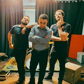 Men and Camels em 2022