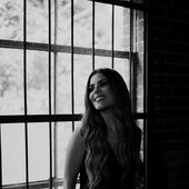 Tenille Arts
