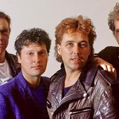 Golden Earring (1990)