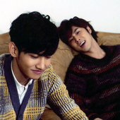 Tohoshinki 2013 Calendar tocoringcafe