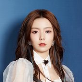 陳卓璇 Krystal Chen