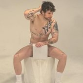 tumblr_68f467bd0d2401368427c816f494a1af_4e7f4e42_400.jpg