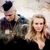 zara-larsson--mnek-never-forget-you-cover-1446058840-view-0.jpg