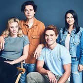 Cast-Riverdale-riverdale-2017-tv-series-40755720-921-1131.jpg