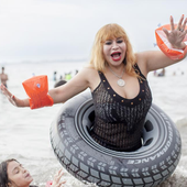 Susy Diaz en la Playa
