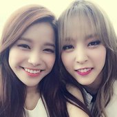 solar & moonbyul.jpg