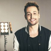nathan-barone-anuncia-saida-da-banda-fly_620_.jpg